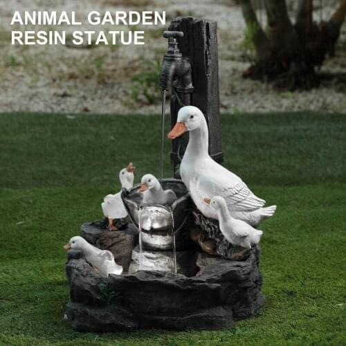 Duck Statue Animal Model Ornamental Multi-color Cascading Freestanding Squirrel Garden Decor for Yard Home Decoration
