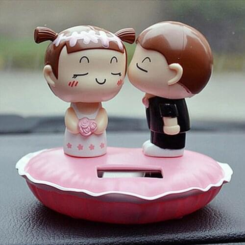 FUYOUSHENZHU Lovers car decoration Solar doll Kiss lovers Automobile accessories Cute ornaments Bobbleheads