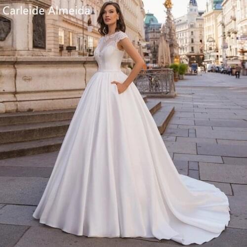 Vestido de noiva Scoop Neck Cap Sleeve Satin A-Line Wedding Dresses 2021Beaded Appliques Court Train Vintage Bridal Gown