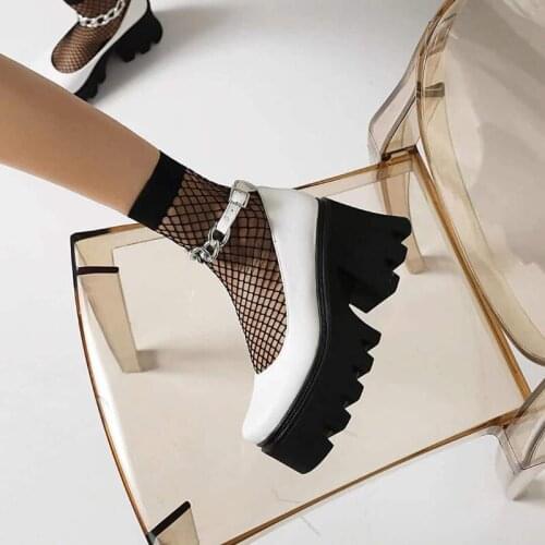 Spring and Autumn Fashion Simple and Generous Casuals High Heels Wedge Round Head Iron Chain Buckle Stylish Lay Shoes Pumpssr65