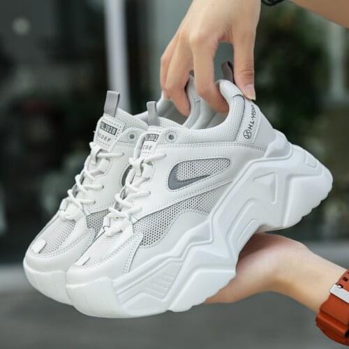 2021 Fshion Designers Mesh Breathable Running Shoes Women Outdoor Walking Shoes Woman Sneakers Ladies Jogging Heighten 6cm