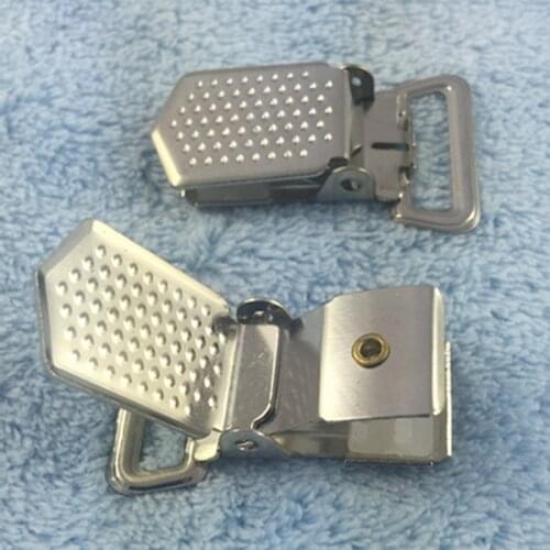 1pcs 20mm Baby Square Metal Pacifier Clip Suspender Pica Holders Clips Silver Garment Accessories Clasps For Baby Product