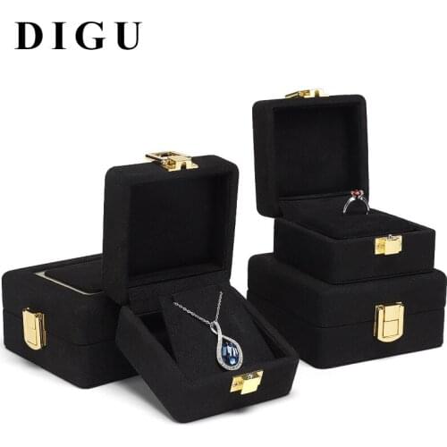 Microfiber metal buckle jewelry box ring pendant bracelet jewelry storage box can be customized logo