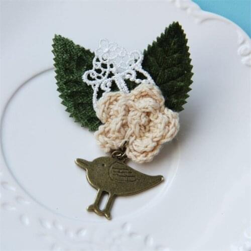 Sweet New Woman Brooches Ribbon Big Flower Bowknot Leaf Bird Heart Lace Pearl Brooches Fashion Jewelry Corsage Accessories