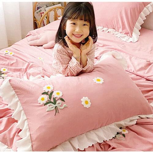 Summer Quilt Flower Pillowcase