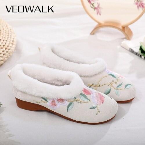 Veowalk Faux Fur Curl Collar Winter Women Cotton Loafers Chinese Embroidery Ladies Warm Fluffy Flat Shoes Light Soft Comfortable
