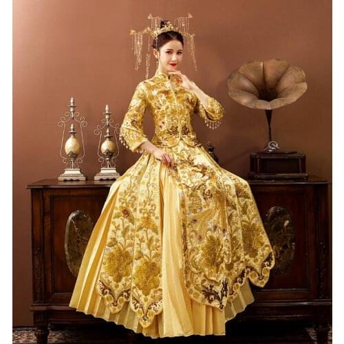 Luxury traditional Chinese Hanfu Wedding dress Gold dress Embroidery phoenix Women