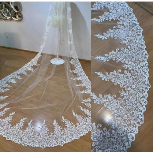2020 Designed Wedding Veils Cathedral Length Bridal Veils Lace Edge Appliqued One Layer Bridal Veil With Free Comb
