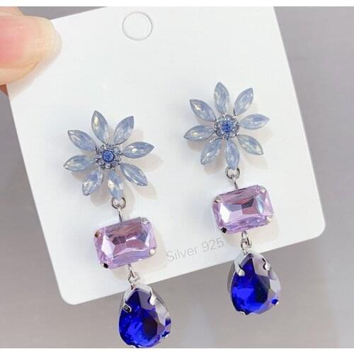 HEEDA Earrings With Stones