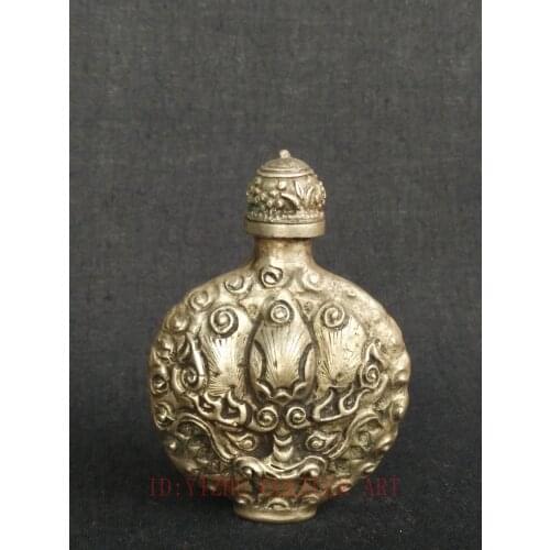 YIZHU CULTUER ART Collection Old China Tibet Silver Hand Carving Dragon Snuff Bottle Decoration