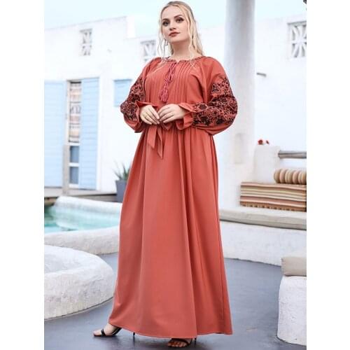 Aligaia Large Size Pink Embroidery Dress For Women 2021 Summer New Dubai Turkey Muslim Embroidery Dress Islam Clothing Robe