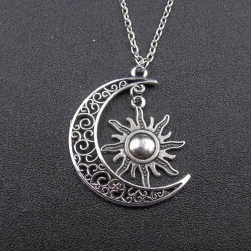 2021 Fashion Trends Filigree Moon Burning Sun Pendant Necklace Celestial Jewelry Fit Women Men Gifts Best Friend Charm