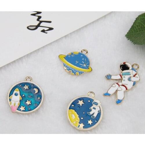 10pcs Oil Drop Enamel Planet Universe Star astronaut Pendant DIY Necklace Accessories Planet Charms for Earring pendant Jewelry