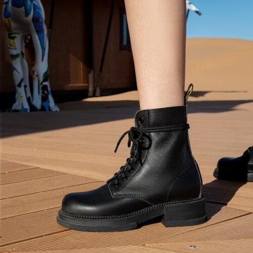 New winter 2020 Genuine leather Women boots Motorcycle boots Outdoor boots black cowhide Women shoes Lace-Up Ankle