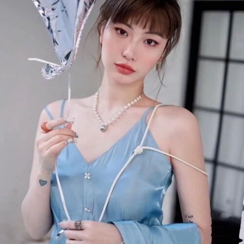 Solid Color Summer Sexy Off Shoulder V-Neck Thin Camisole Top Female High Version Slim Designed Elegant Tee Ladies Tee ML216