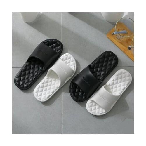 2021 Summer Casual Men Slippers Black White Shoes New Hot Non-slip Bathroom Sandals Soft Sole Women Slippers