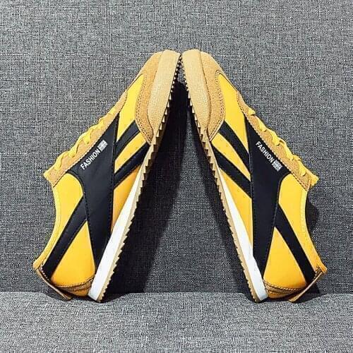 Spring Casual Shoes Men Breathable Summer Sneakers Men High Top Light Sock Shoes Fashion Outdoor Walking Footwear Zapatos Hombre