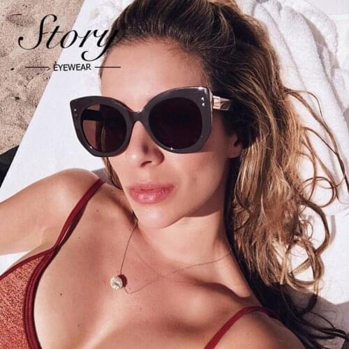 STORY 2018 Square Sunglasses Men Brand Fashion Rivet Frame Glasses Metal Black Gradient Shades Oculos Women 90S Sun Glasses