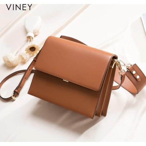 Bag 2019 new han edition joker inclined shoulder bag ins super fire bags fashionable wide straps one shoulder bag