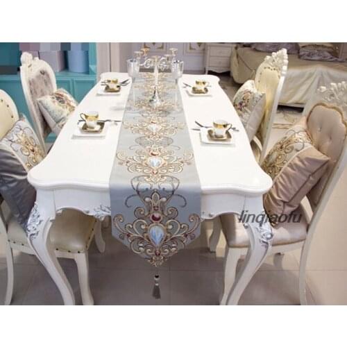 Modern and simple European American coffee table table runner, embroidery table cloth table runner