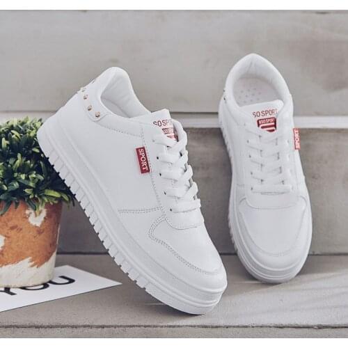 Fitness Women Shoes Thick Vogue White Shoe Leather Allmatch Flat Sports Shoes Woman Korean Version Students Skateboarding Shoes