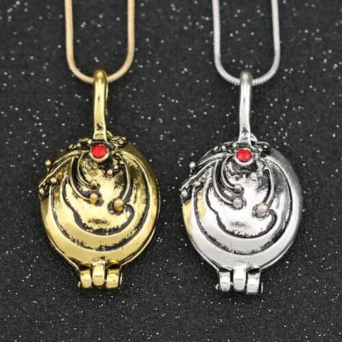 Simshion Women's Medallions