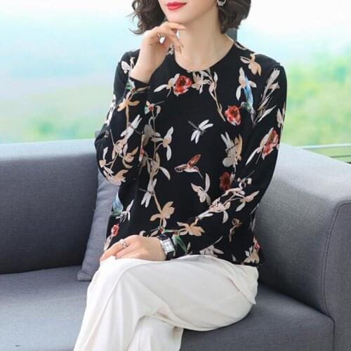 2021 Autumn new product Korean womens short print knit bottoming shirt pullover loose large size knitted sweater women Warm