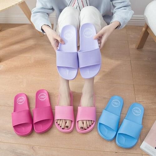 Slippers Men and Women Home Bathroom Outdoor EVA Slippers Non-slip Thick Soles Designer Shoes Men Home Slippers for Men