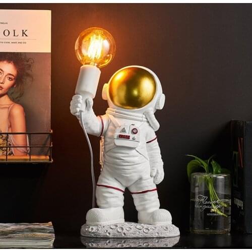 2021 NEW Creative Style Astronaut Spaceman Table Lamp Computer Study Reading Desk Light Childrens Bedside Creative Gift Light