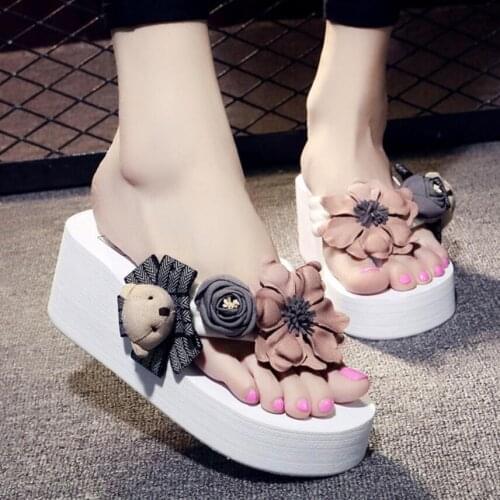 2019 New Summer Sweet Girls Slippers Flowers Doll Butterfly Knot Thick Heels Women Beach Flip Flops Beach Slippers Sandalias