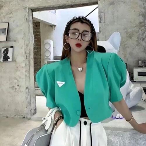 2021 Summer New Korean Womens Small Suit Puff Short Sleeve Sticker Fashion Loose Short Blazer V-Neck Paragraph Label Jacket Coat
