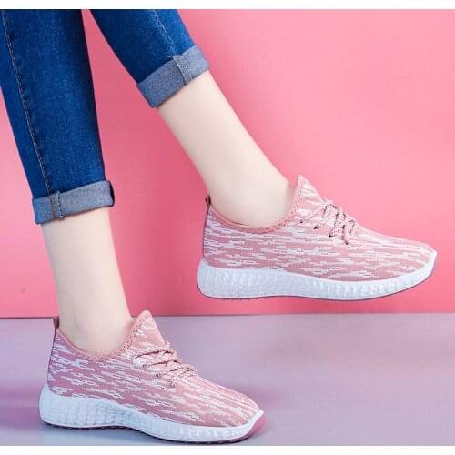 Spring and Summer Breathable Ladies Sports Shoes Mother Elderly Walking Shoes Womens Casual Womens Single Shoes