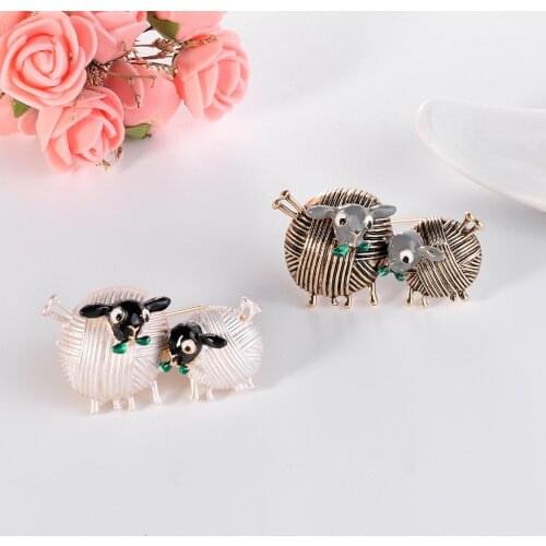 New Arrival Fashion Cute Sheep Brooches Enamel 2-color Animal Party Casual Brooch Pins Accessories Gifts AL683