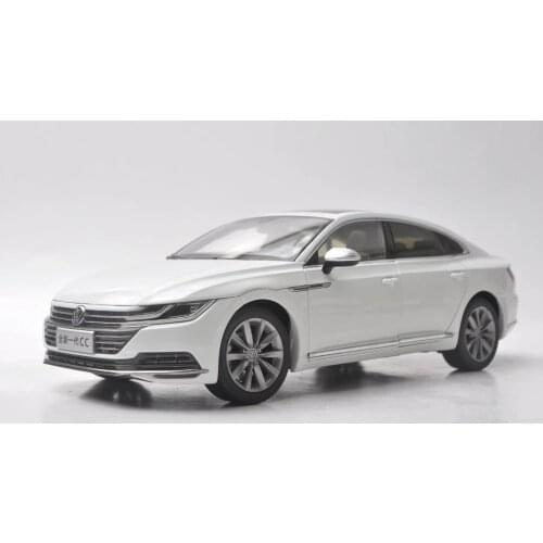 1:18 Diecast Model for Volkswagen VW New CC Arteon 2018 White Alloy Toy Car Miniature Collection Gifts Passat Magotan