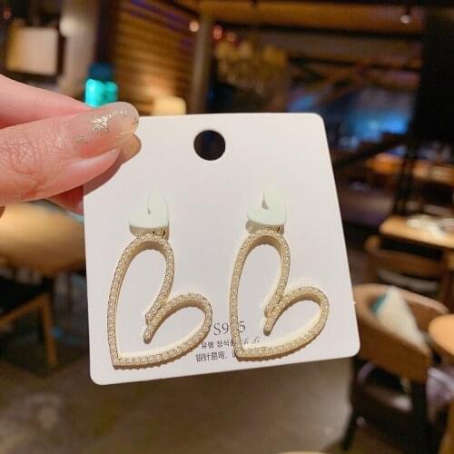 Korean Luxury Pearl Drop Earrings for Women Big Long Heart Pearl Statement Dangle Wedding Earring Simple Party Jewelry