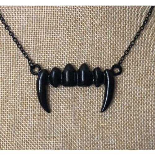 Regalrock Gothic Black Vampire Teeth Necklace NUGOTH Jewelry Tooth Charm Bleeding Tusk Hot Pendant Gift