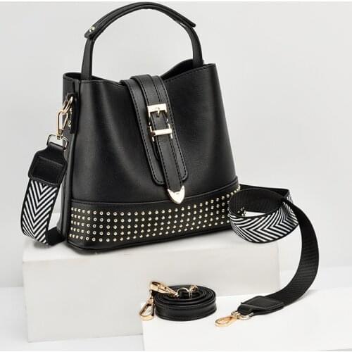 Rivet Decoration Bucket Bag for Women 2021 New Fashion High Quality Shoulder Tote Bag Large Capacity Casual Shopping Purse Gg Cc