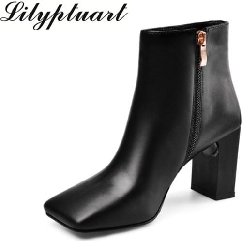 2019 European and American style cowhide material metal decorative booties square head zip closure fashion boots women