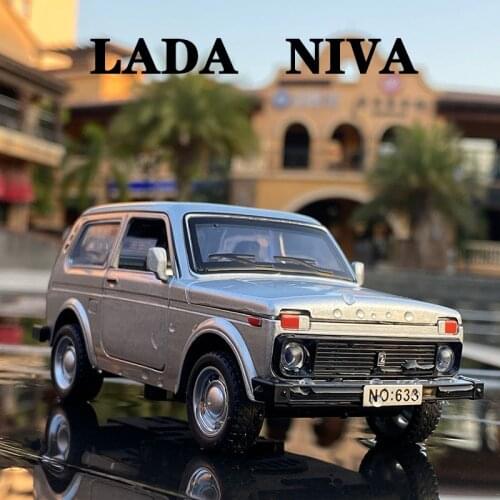 1/32 Russian LADA NIVA Alloy Model Cars Toy Diecasts Metal Casting Pull Back Music Light Car Toys For Children Vehicle
