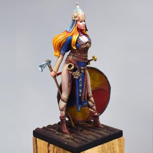 1/24 ancient woman warrior stand Resin figure Model kits Miniature gk Unassembly Unpainted