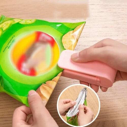 Mini Sealing Machine Portable Food Heat Sealing Machine Impulse Sealer Seal Packing Kitchen Storage Bag Clips Bag Heat Sealer