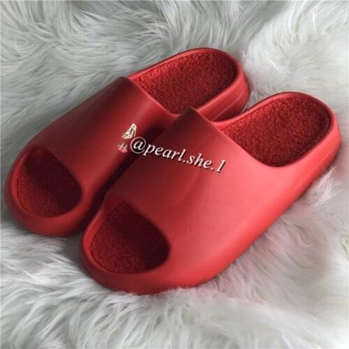 Women Extra Fluffy Fur Slides Womens Beach Shoes Hairy Beach Slippers Soft Sole Women Clogs 2021 Sandals