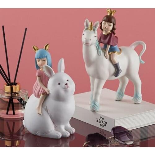 Nordic Creative Resin Light Luxury Body Art Unicorn Style Decoration Living Room Bedroom Wedding Room Home Decor Ornaments