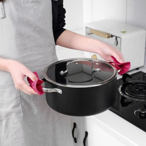 1 Pair Oven Mitt Flexible Non-slip Silicone Heat-insulated Bowknot Pot Holder Glove Clip for Kitchen