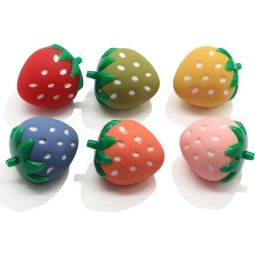 Resin Strawberry Buttons Cartoon Fruit Strawberry Plastic Buttons Childrens Apparel Sewing Accessories DIY Crafts