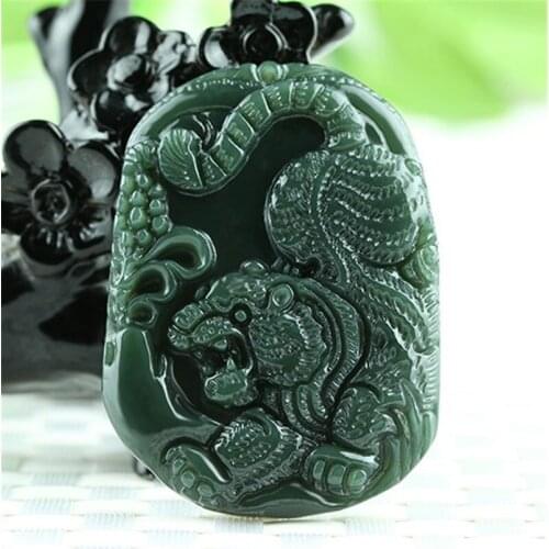 Natural Womens Jade Pendant Hand Carved Jadeite Necklace for Women Men Fashion Accessories with Chain Jewelry