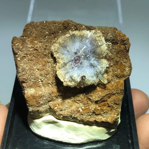 Natural fluorine aluminum gypsum mineral stone decoration crystal geological teaching specimen collection ornaments (send box)