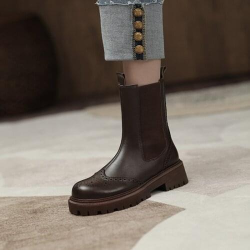 New Genuine Leather Women Boots Retro Slip-On Chelsea Boots Carved Texture Brock Round Toe Ankle Boots Autumn Winter Women Shoes