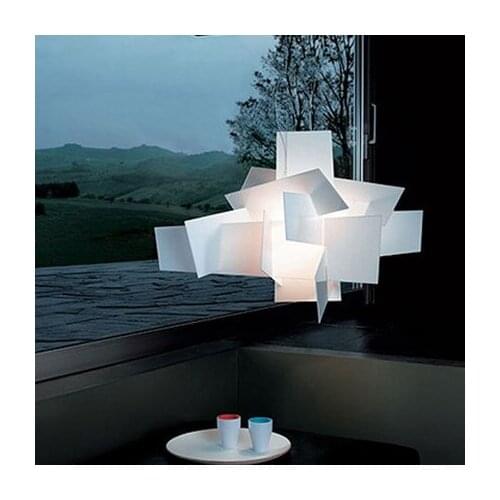 Droplight hoisted contracted and contemporary art restaurant the Nordic pile propeller stacked droplight sitting room