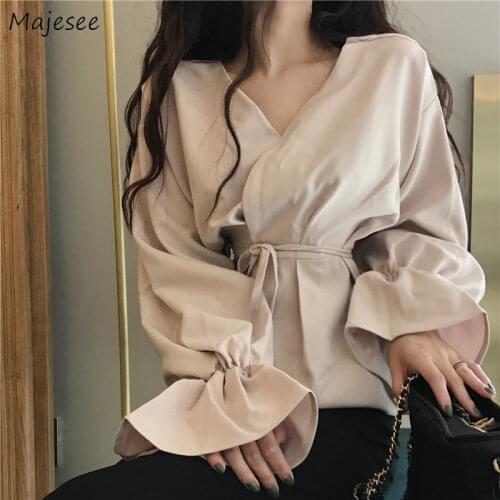 Shirts Women Autumn Elegant Lady V-neck Lace-up Flare Sleeve Design New Vintage Sweet Casual Korean Style Chic Ulzzang Tops Ins